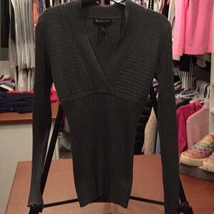 Inc Sweater top Form Fitting Size M Grey